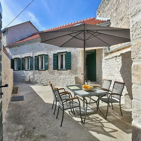 Vacation Vibor בית נופש *